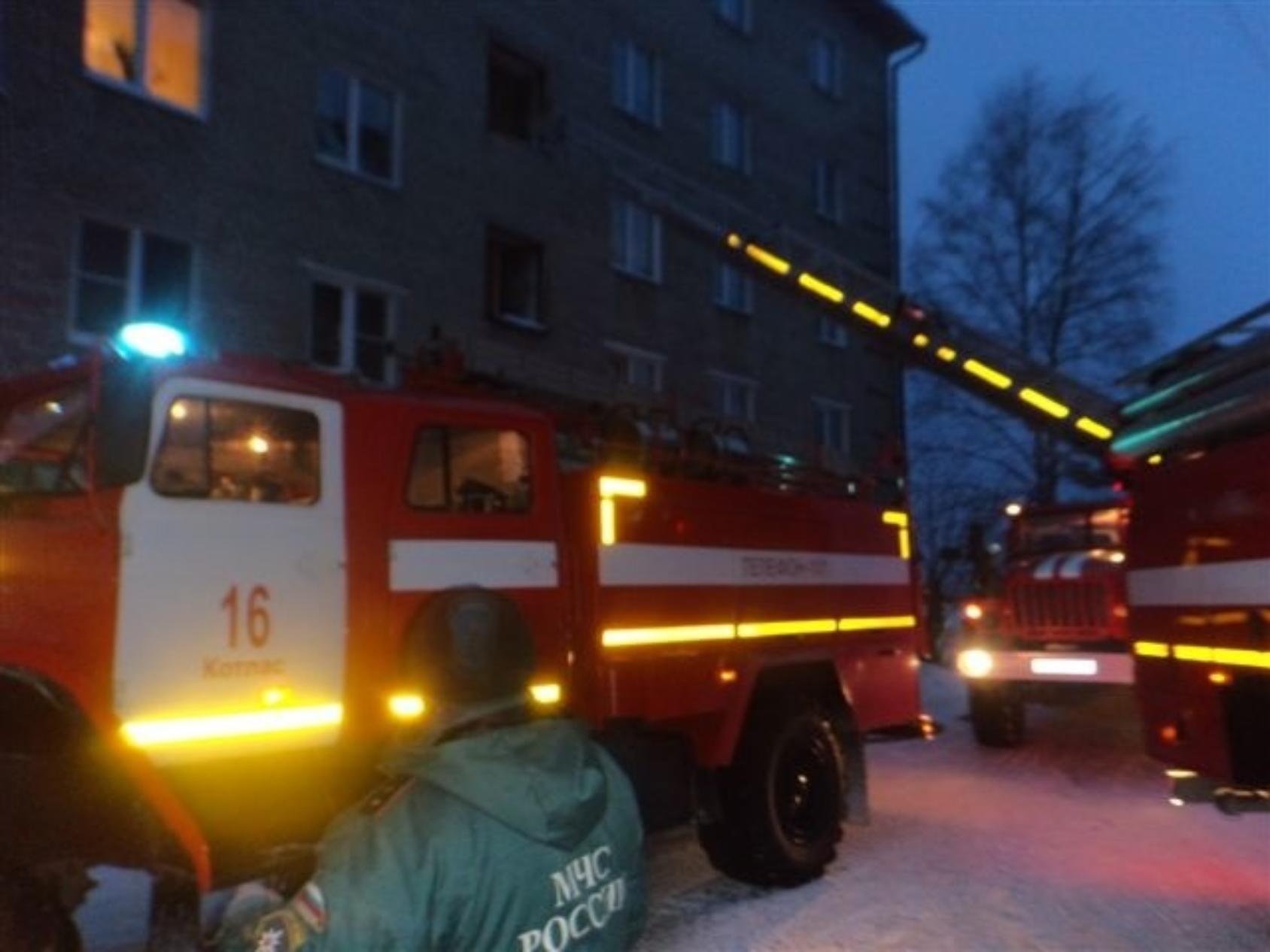 Минувшей ночью в Северодвинске потушили пожар в жилом доме